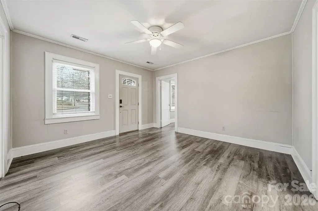 2036 4th Street NE Hickory NC 28601