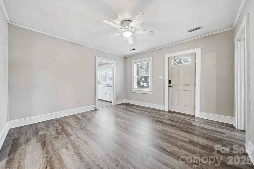 2036 4th Street NE Hickory NC 28601