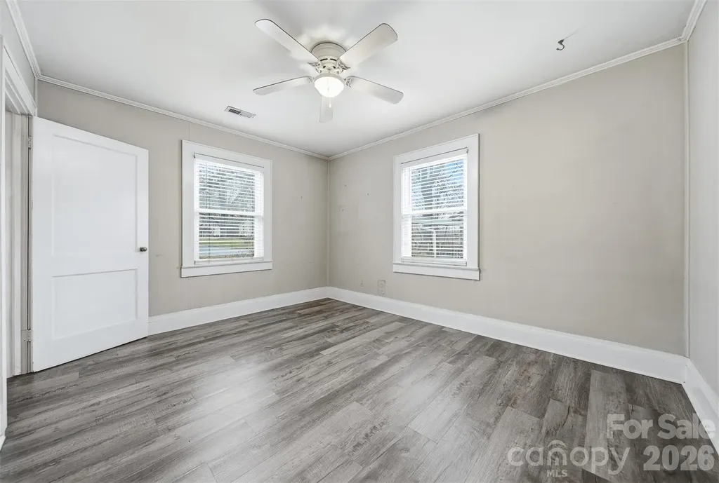 2036 4th Street NE Hickory NC 28601