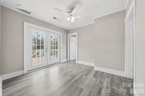 2036 4th Street NE Hickory NC 28601