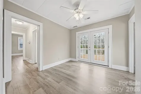 2036 4th Street NE Hickory NC 28601