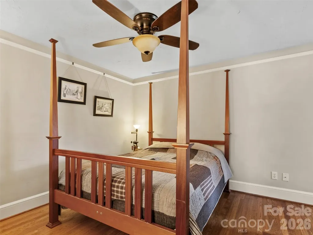 506 W Main Street Burnsville NC 28714