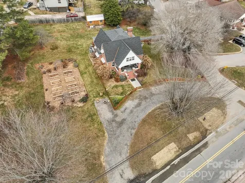 506 W Main Street Burnsville NC 28714