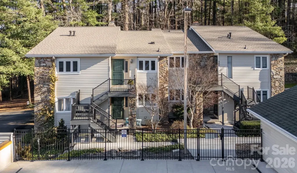 321 Britton Creek Drive Hendersonville NC 28791