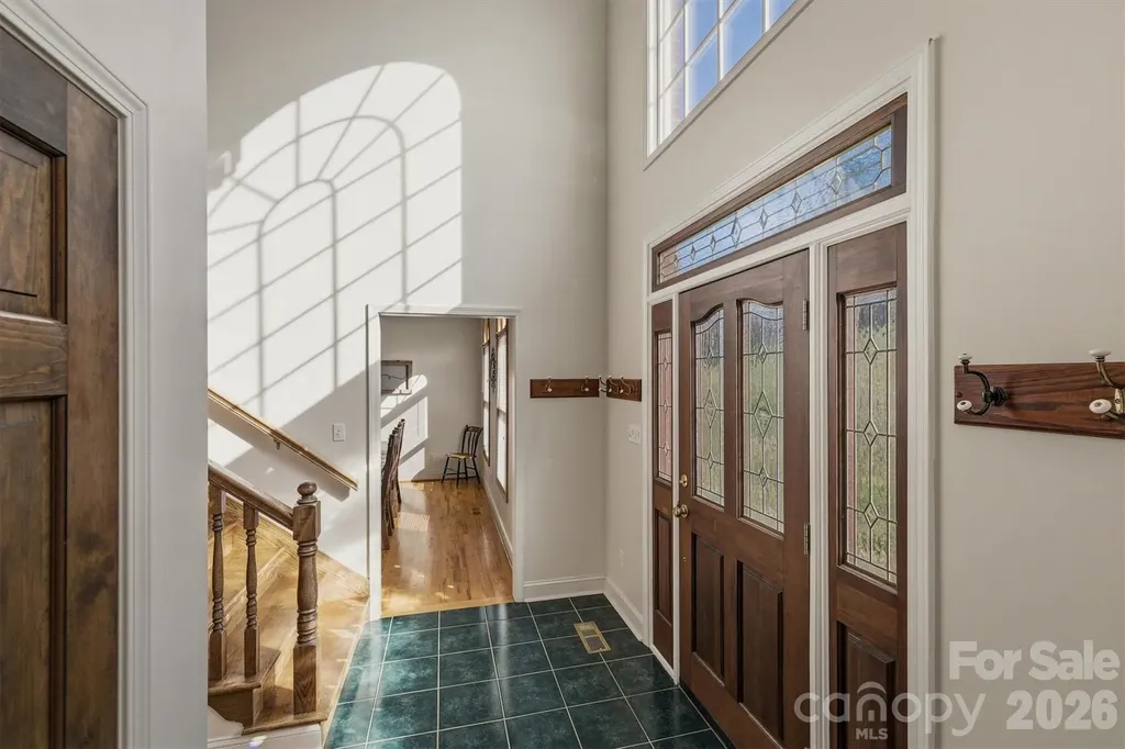 46 Mariners Point Lane Hickory NC 28601
