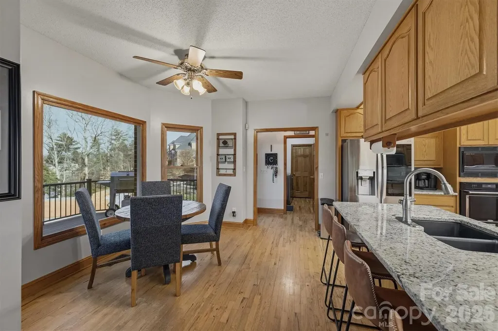 46 Mariners Point Lane Hickory NC 28601