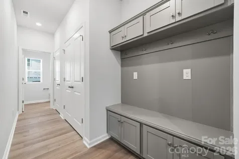 5114 Orchardview Way Charlotte NC 28216
