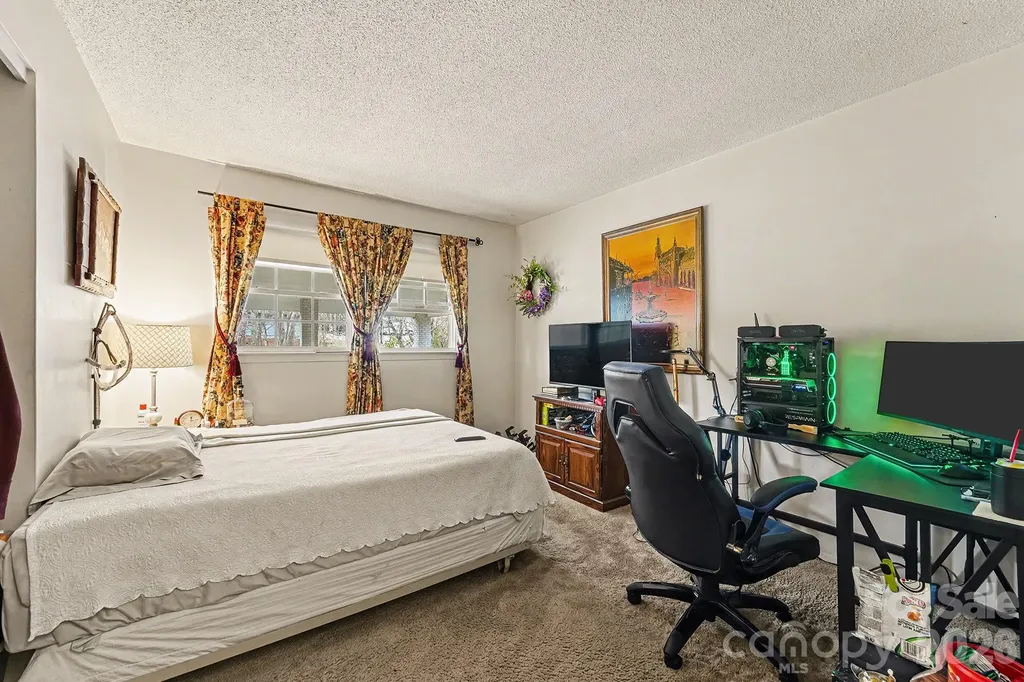 4206 Tipperary Place Charlotte NC 28215