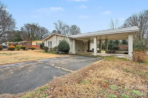 4206 Tipperary Place Charlotte NC 28215