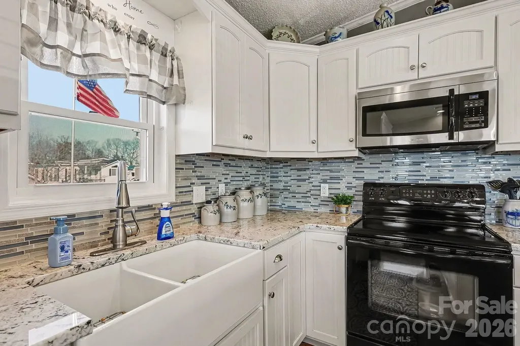 103 Oriole Road New London NC 28127