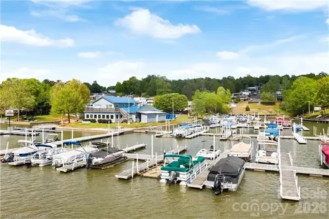 103 Oriole Road New London NC 28127