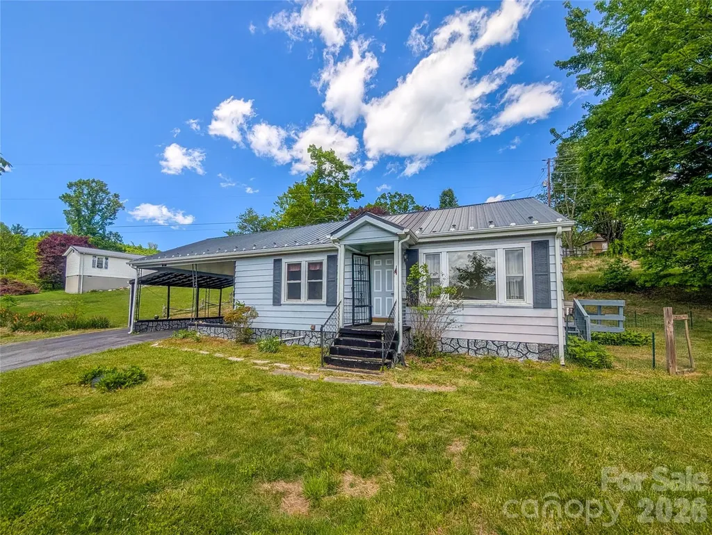 97 Tom Sparks Road Spruce Pine NC 28777