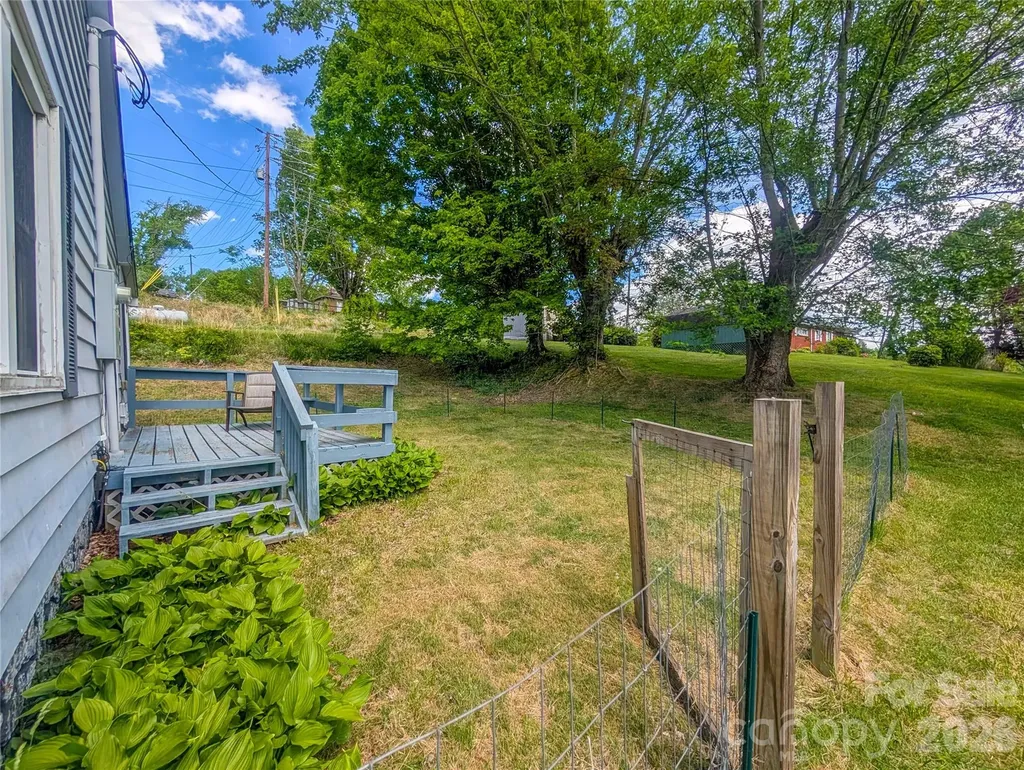 97 Tom Sparks Road Spruce Pine NC 28777