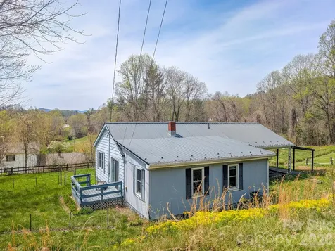 97 Tom Sparks Road Spruce Pine NC 28777