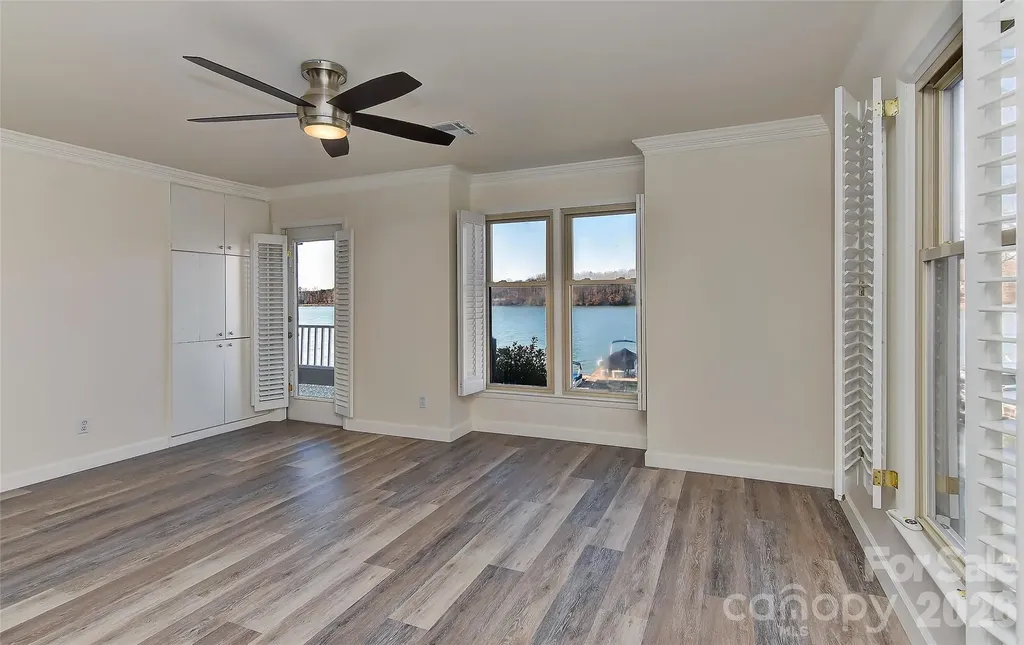 7332 Lakefront Drive Charlotte NC 28278