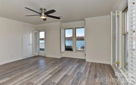 7332 Lakefront Drive Charlotte NC 28278