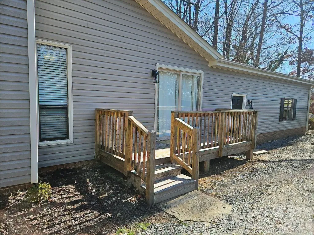 506 Settlement Drive Midland NC 28107