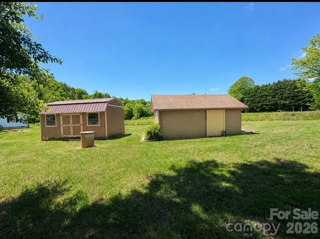 3253 Us 70 Highway W Marion NC 28752