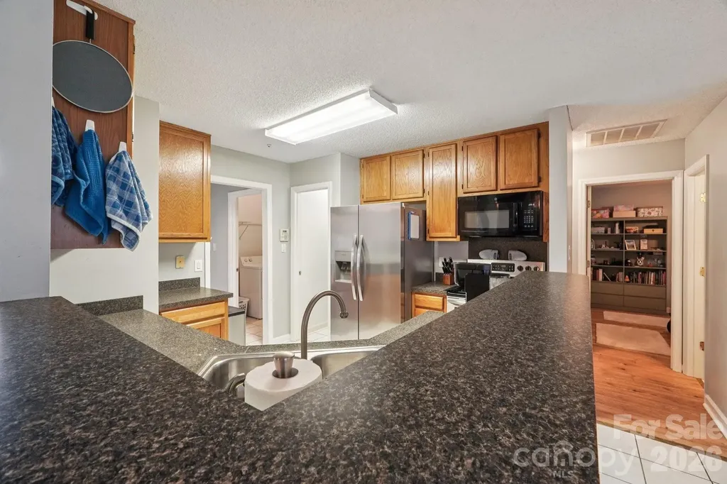 12408 Sandringham Place Charlotte NC 28262