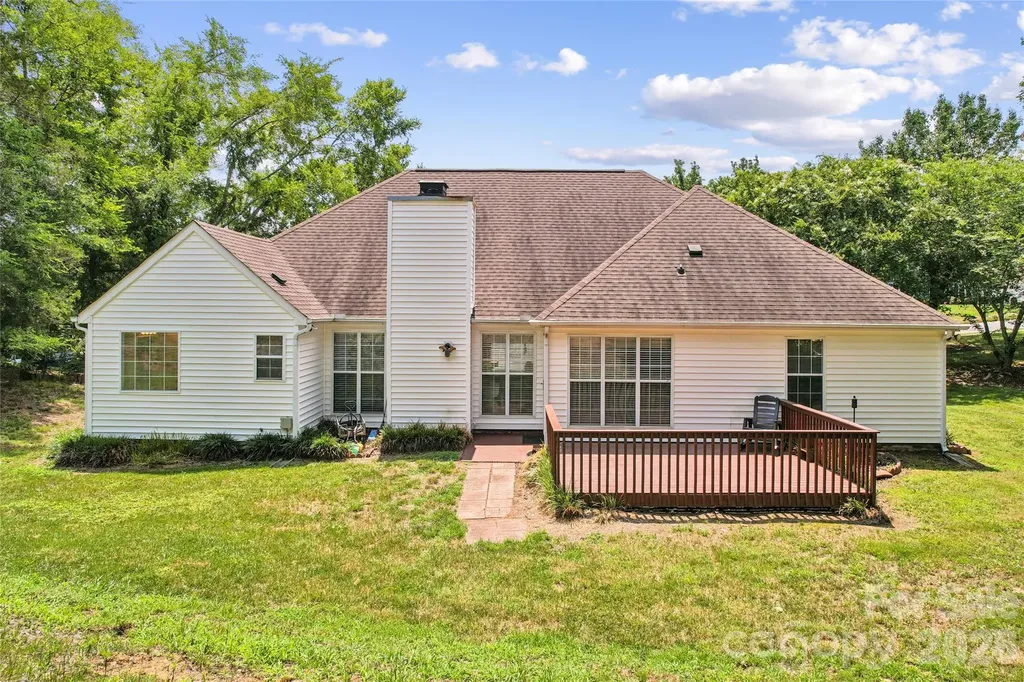 12408 Sandringham Place Charlotte NC 28262