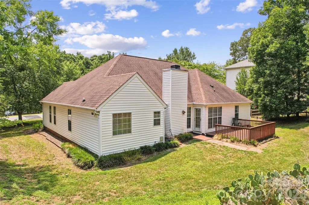 12408 Sandringham Place Charlotte NC 28262
