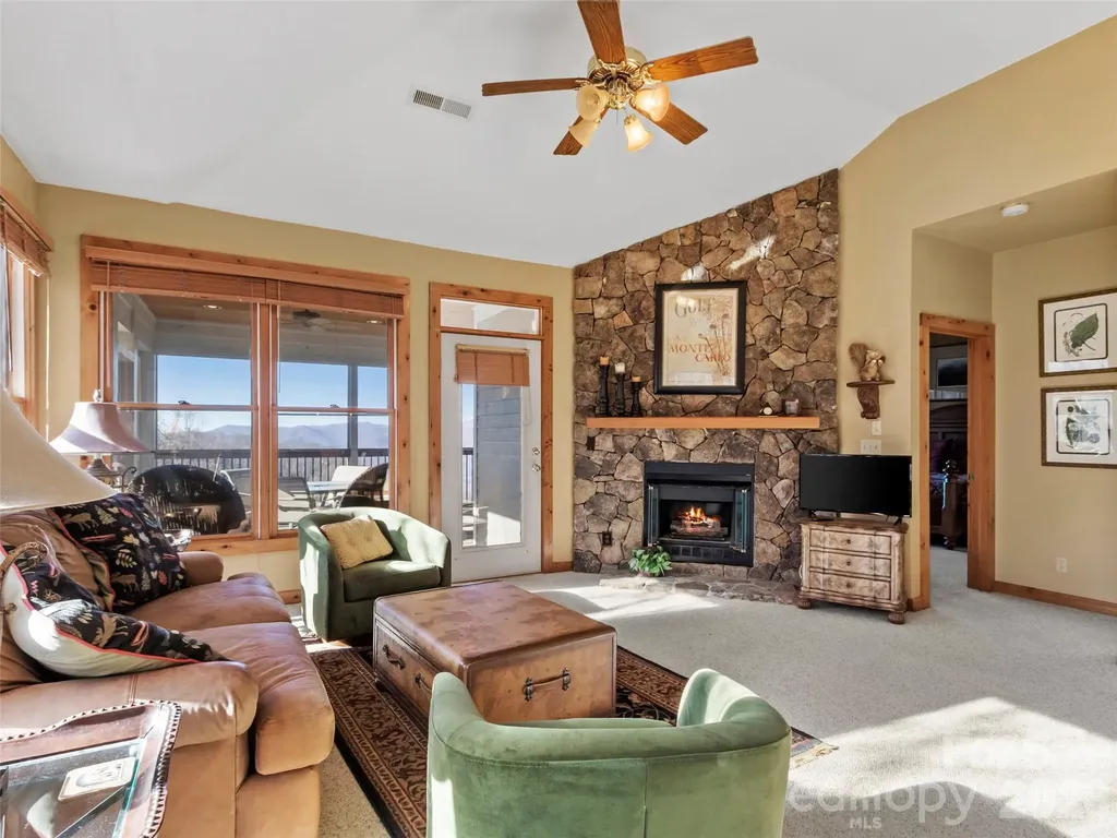 80 Stoney Falls Loop Burnsville NC 28714