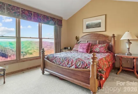 80 Stoney Falls Loop Burnsville NC 28714