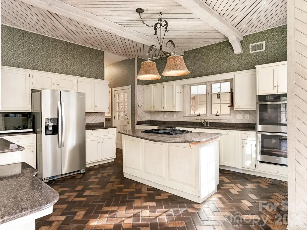 2750 Loch Lane Charlotte NC 28226