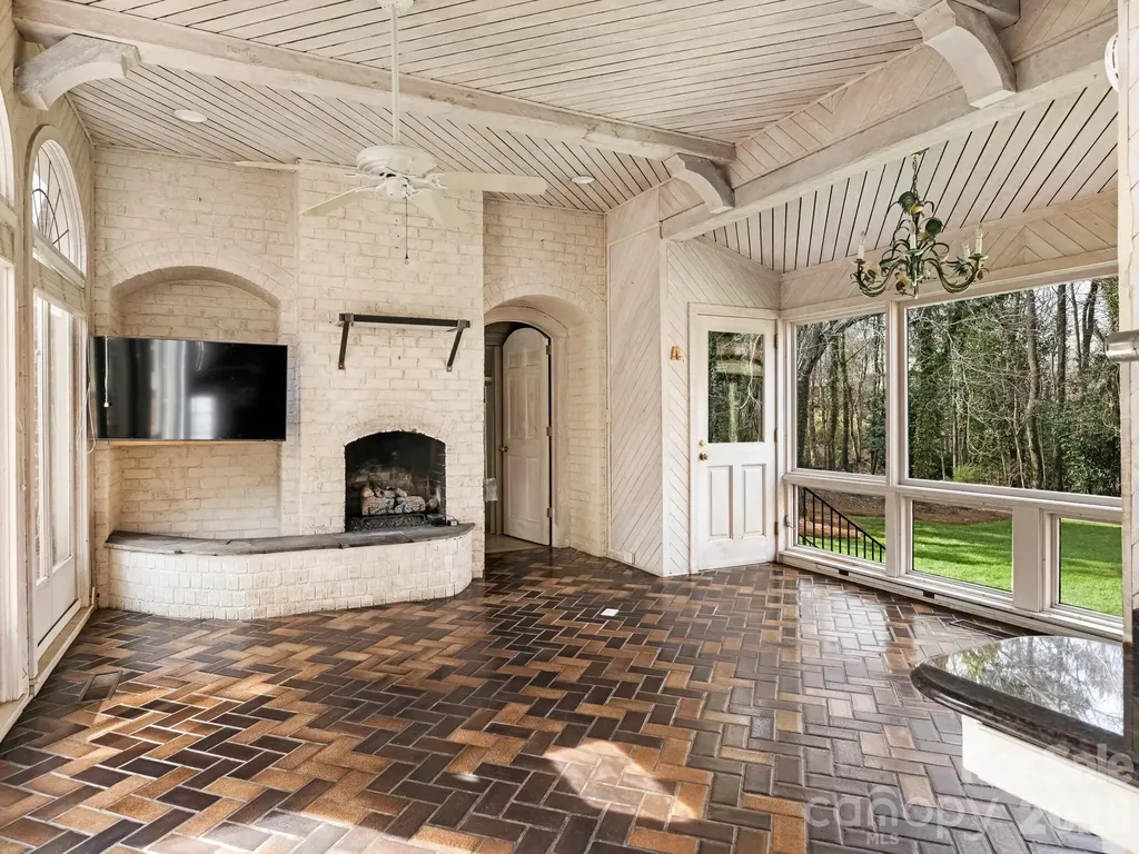 2750 Loch Lane Charlotte NC 28226