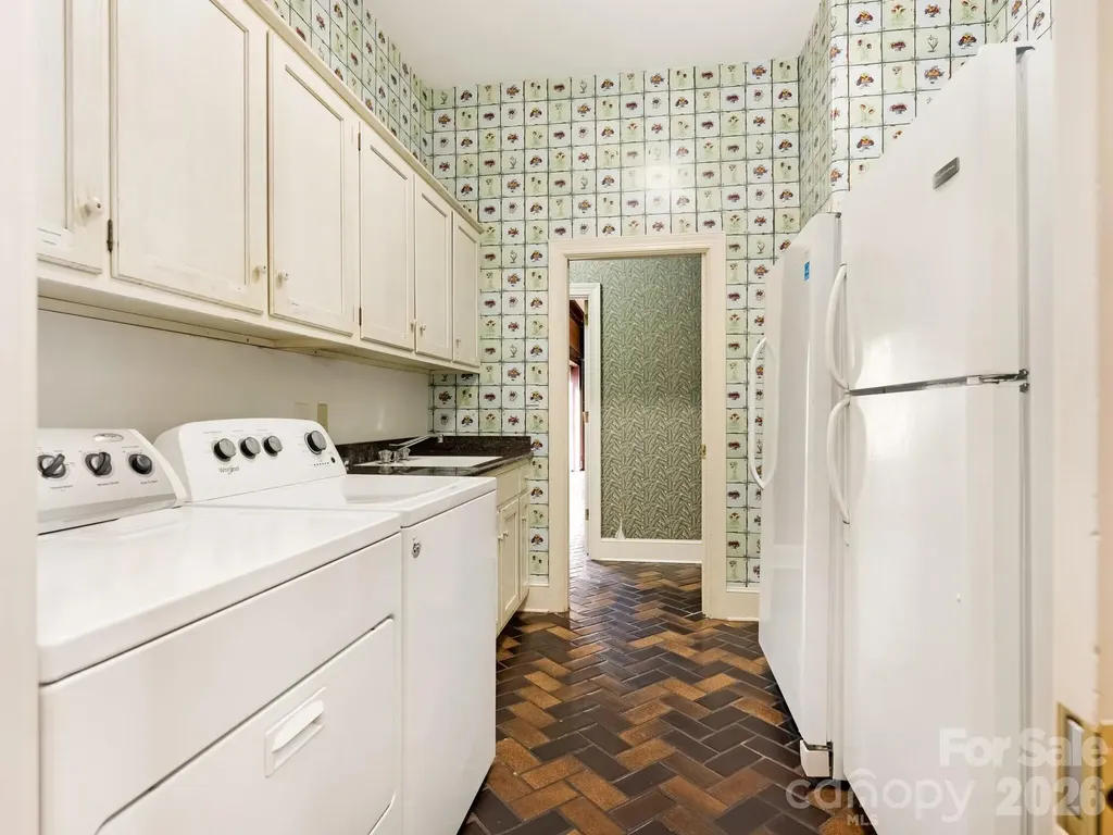 2750 Loch Lane Charlotte NC 28226