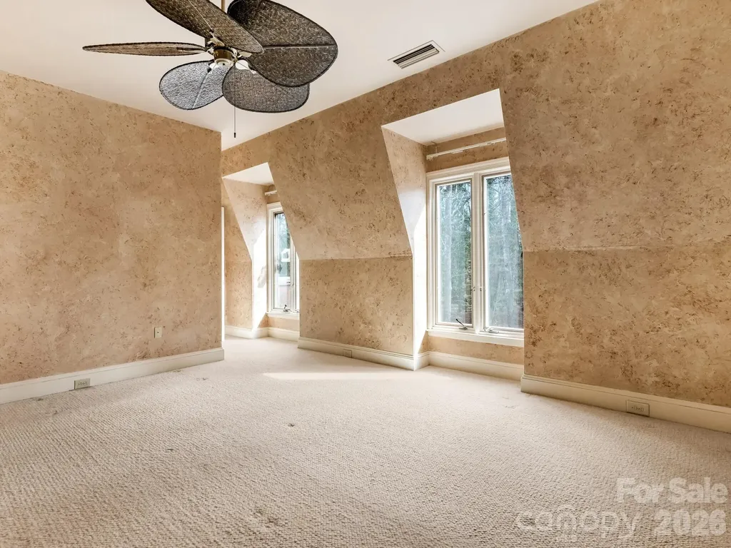 2750 Loch Lane Charlotte NC 28226