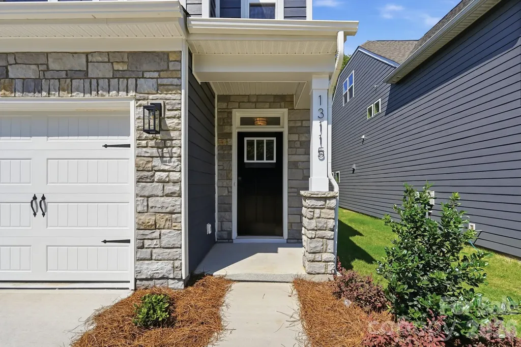13115 Foxberry Road Charlotte NC 28213
