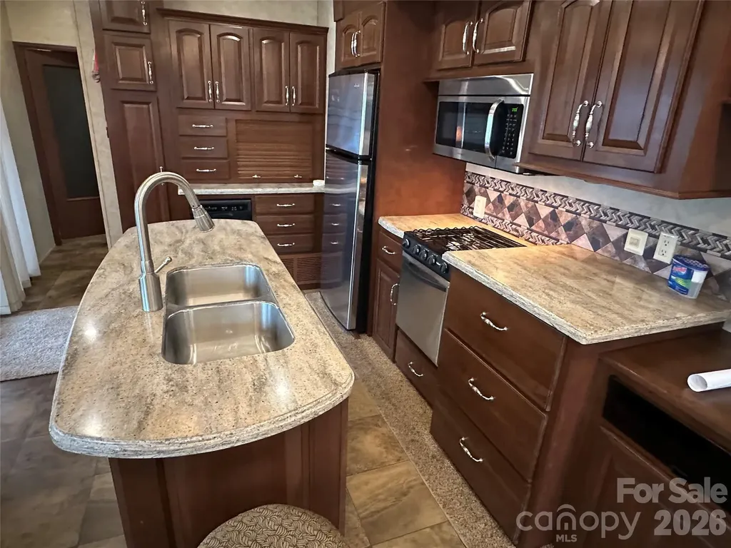 112 Sparrow Lane New London NC 28127