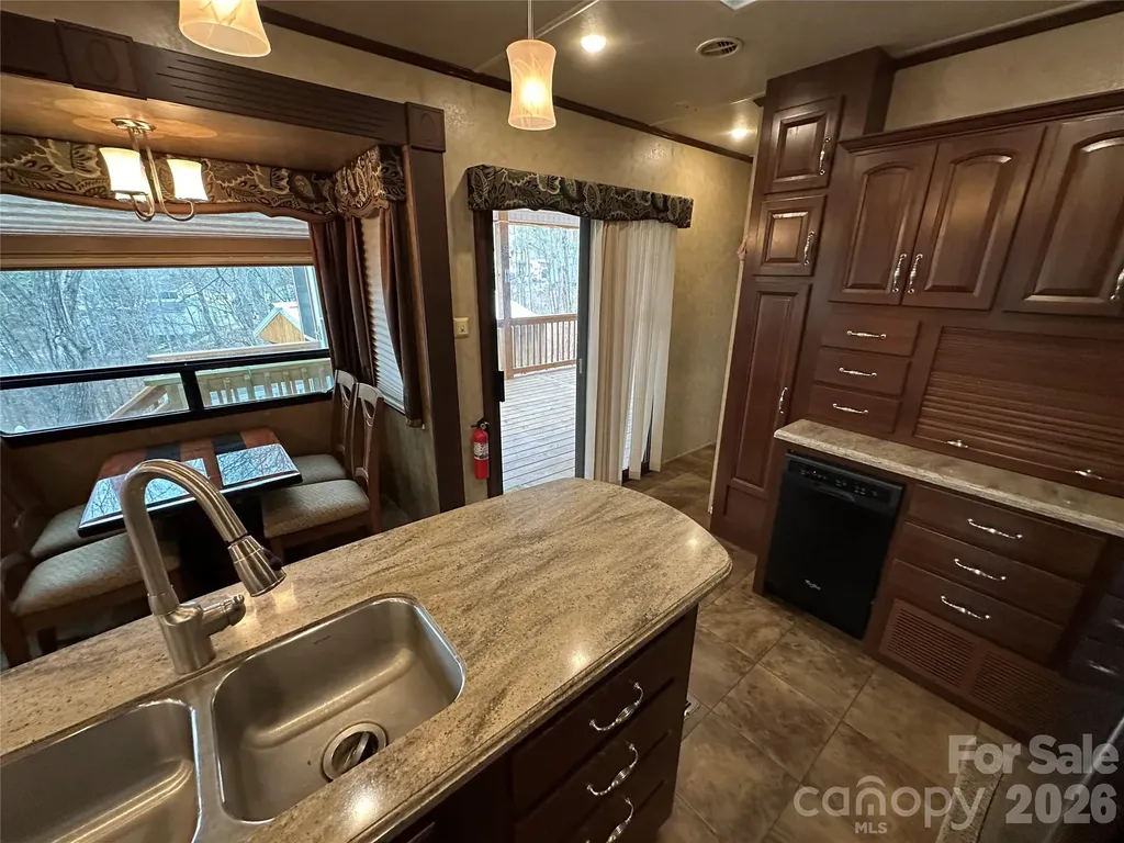 112 Sparrow Lane New London NC 28127