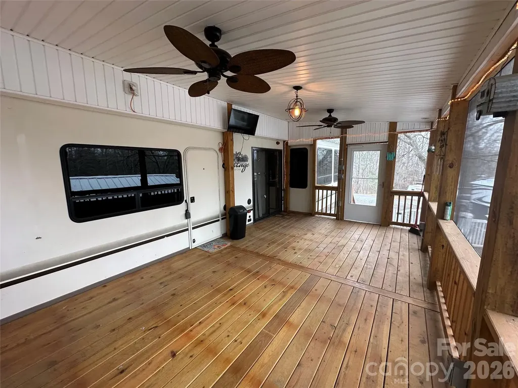 112 Sparrow Lane New London NC 28127