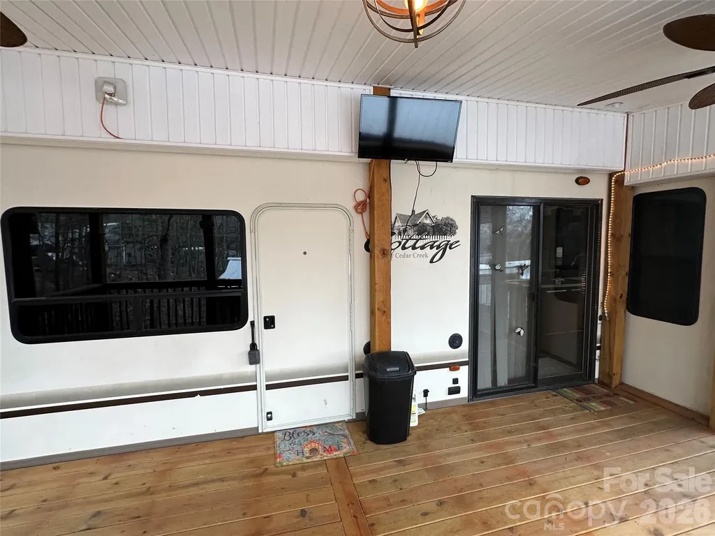 112 Sparrow Lane New London NC 28127