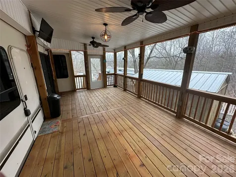 112 Sparrow Lane New London NC 28127