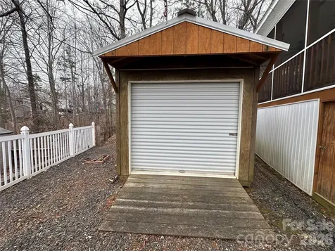 112 Sparrow Lane New London NC 28127