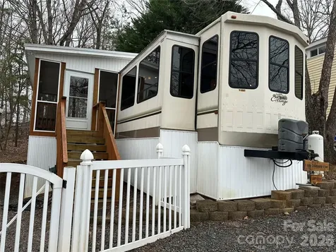 112 Sparrow Lane New London NC 28127