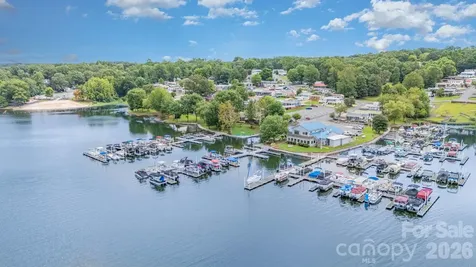 112 Sparrow Lane New London NC 28127