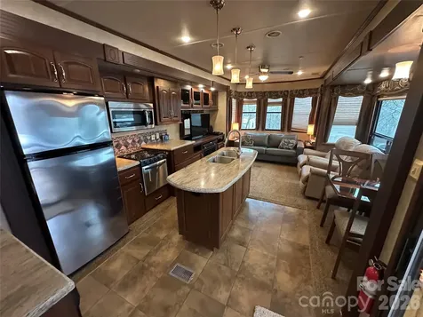112 Sparrow Lane New London NC 28127