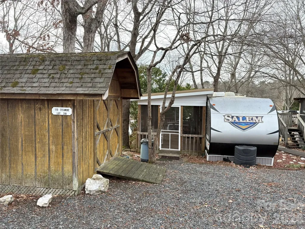 110 Sycamore Street New London NC 28127