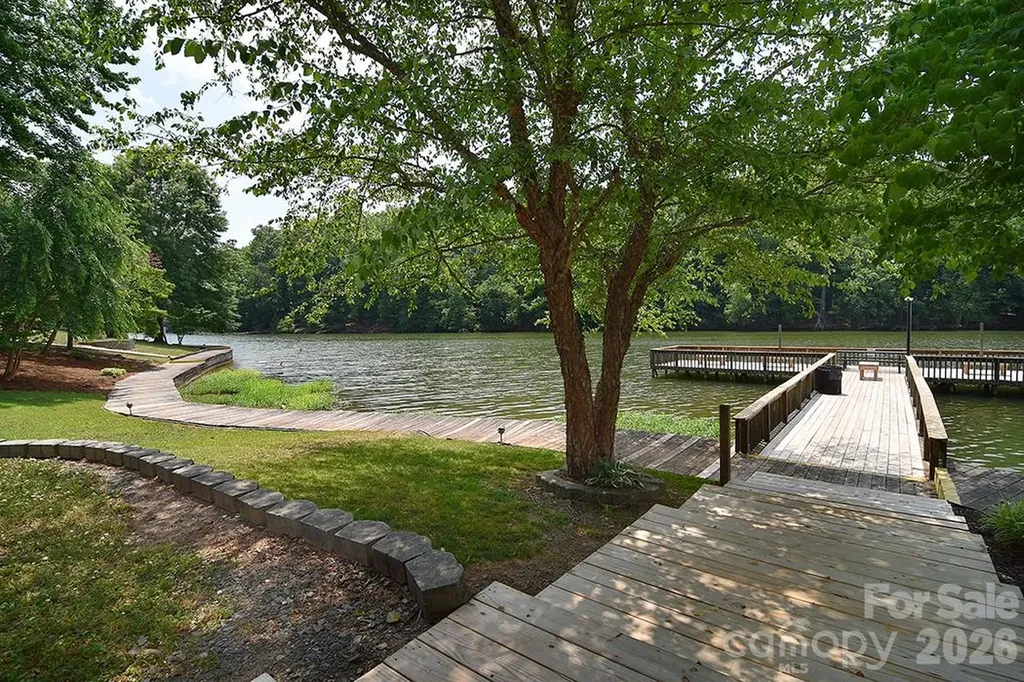 110 Sycamore Street New London NC 28127