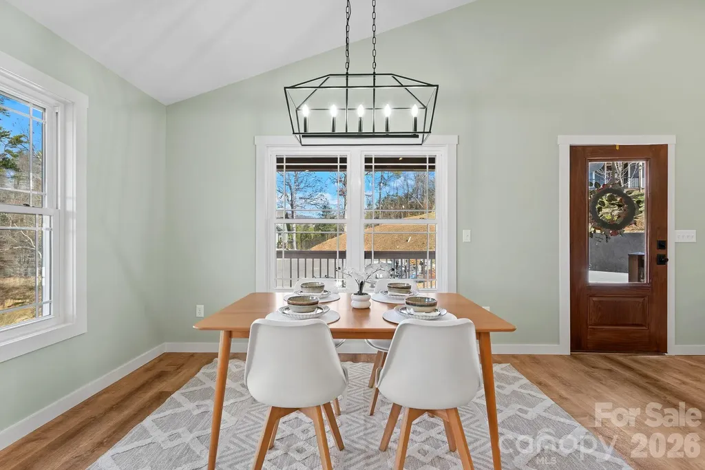 56 White Oak Place Mars Hill NC 28754