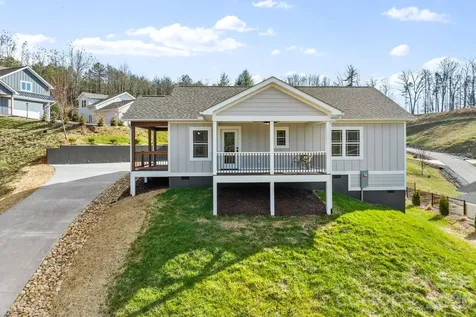 56 White Oak Place Mars Hill NC 28754