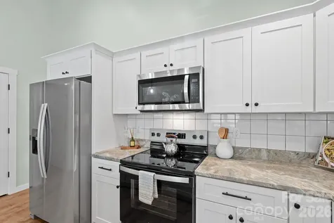 56 White Oak Place Mars Hill NC 28754
