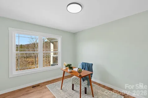 56 White Oak Place Mars Hill NC 28754