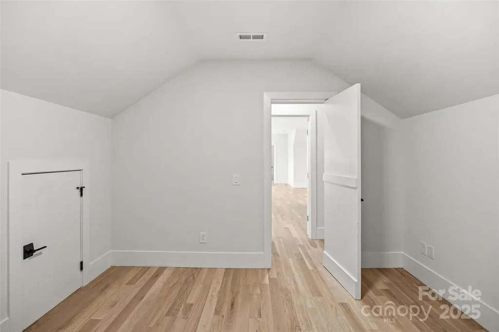 1607 Tippah Park Court Charlotte NC 28205