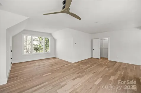 1607 Tippah Park Court Charlotte NC 28205