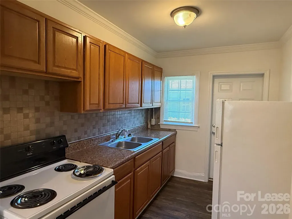 2203 Highland Street Charlotte NC 28208